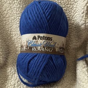 PATONS Classic Wool Roving yarn. ROYAL BLUE